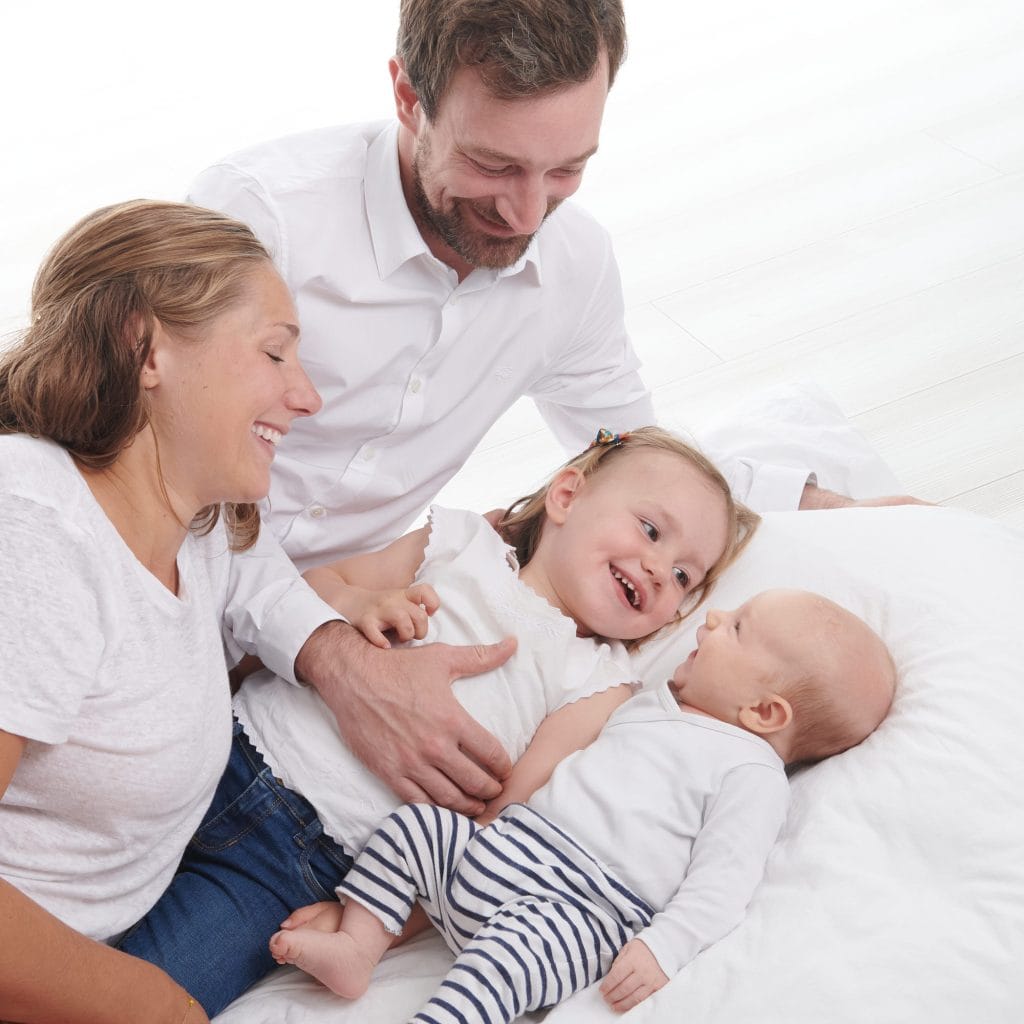 photo de famille sourire naturel